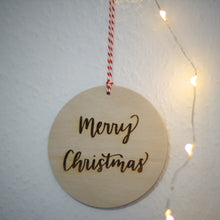 Lade das Bild in den Galerie-Viewer, Holzanhänger - Merry Christmas (einseitige Gravur)