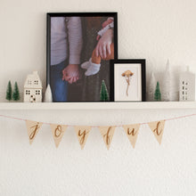 Lade das Bild in den Galerie-Viewer, *joyful* Wimpel-Girlande